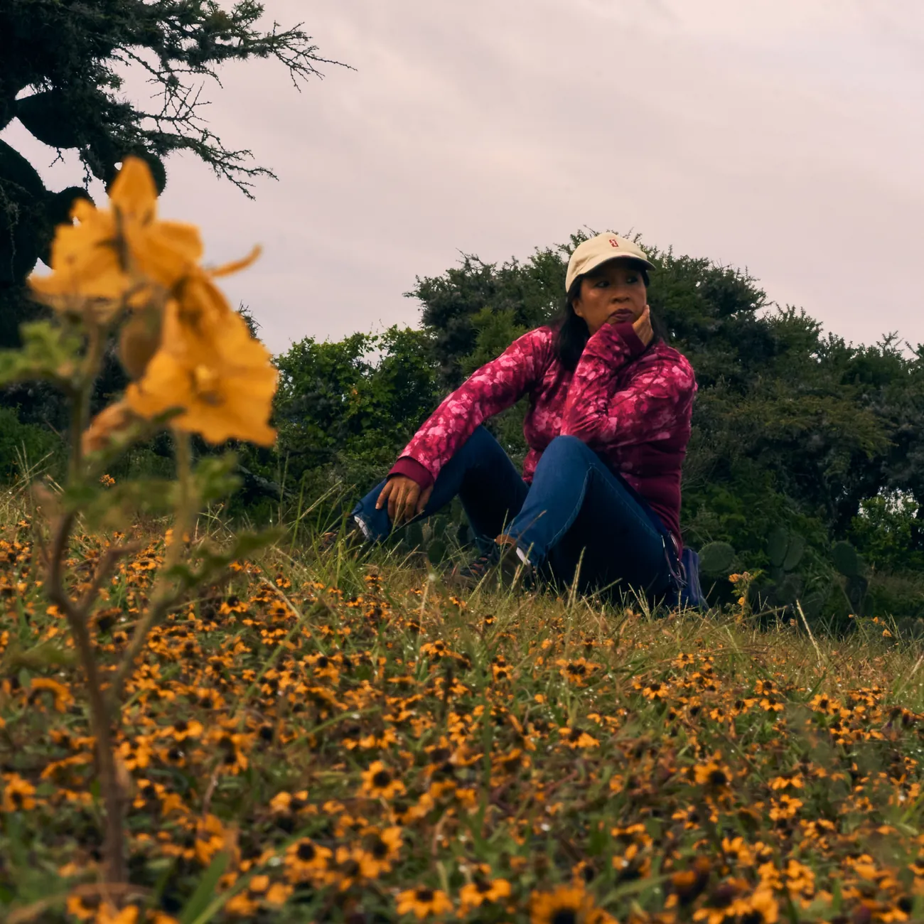 Entre flores — Retrato en exterior